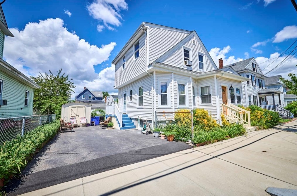 21 Davis St, Malden, MA 02148