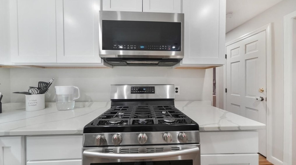 363 Whitney St, Northborough MA  01532-1151 exterior