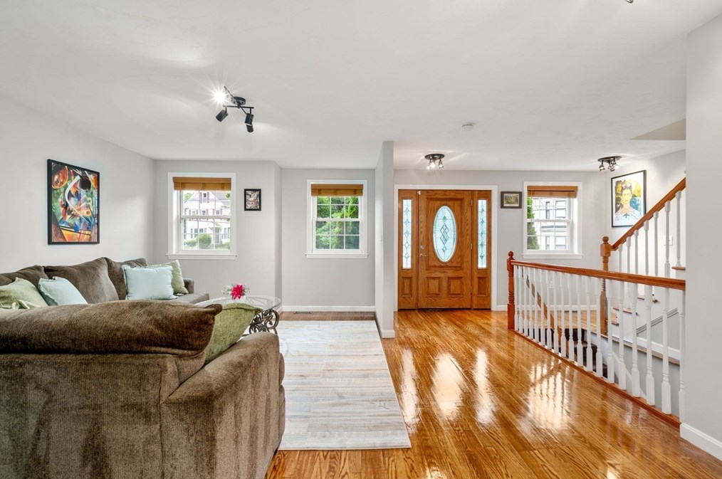 104 Crescent St, Waltham, MA 02453