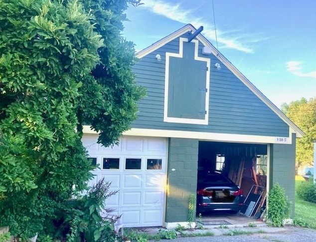 7 Oak, Gill, MA 01354