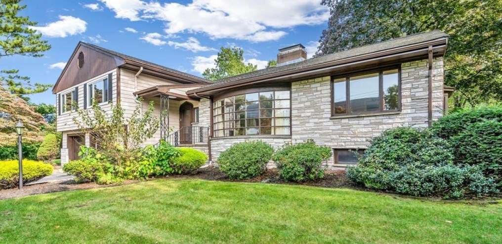 1 Webster Rd, Lexington, MA 02421