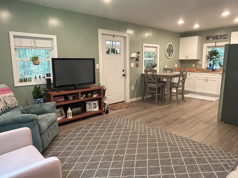 77 Charles, Leicester, MA 01524