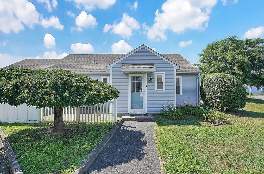 43 Mitchell Dr #0, Chicopee, MA 01022