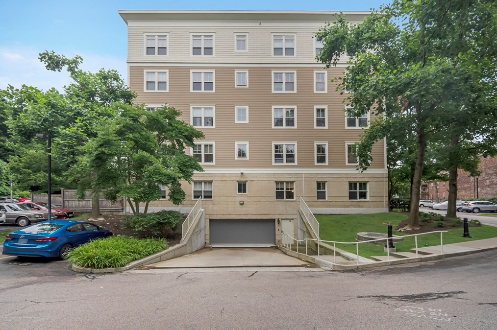 2 Saint Paul St, Brookline MA 02446-6580 exterior