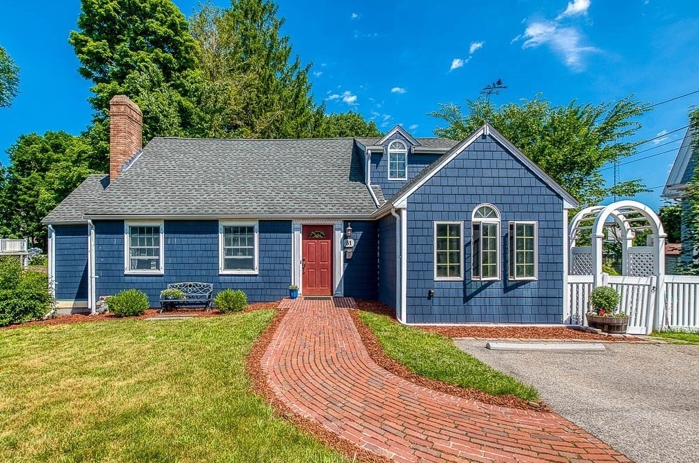 51 Dwight St, Dedham, MA 02026
