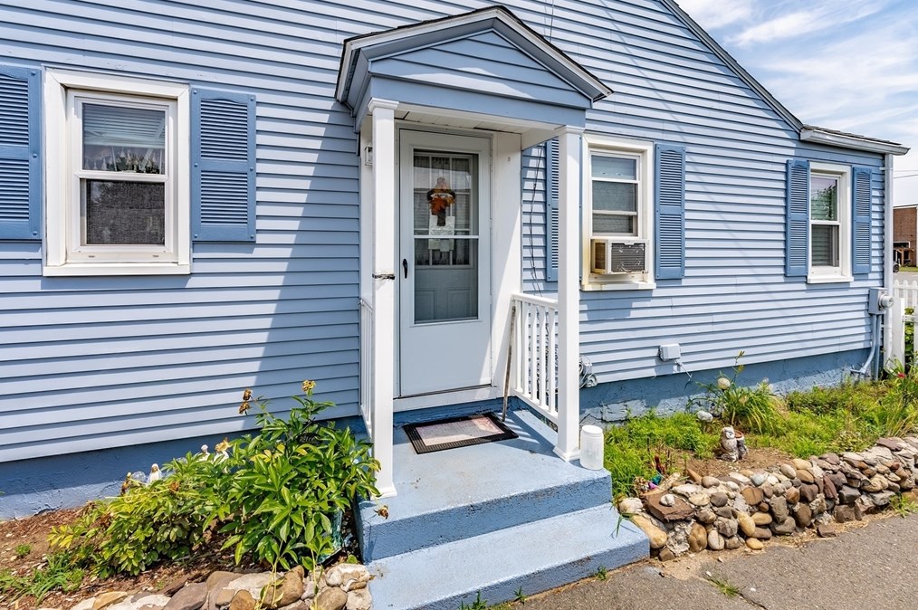 1140 Page Blvd, Springfield, MA 01104