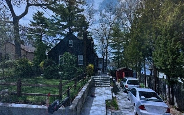 122 Scadding St, Taunton, MA 02780 exterior