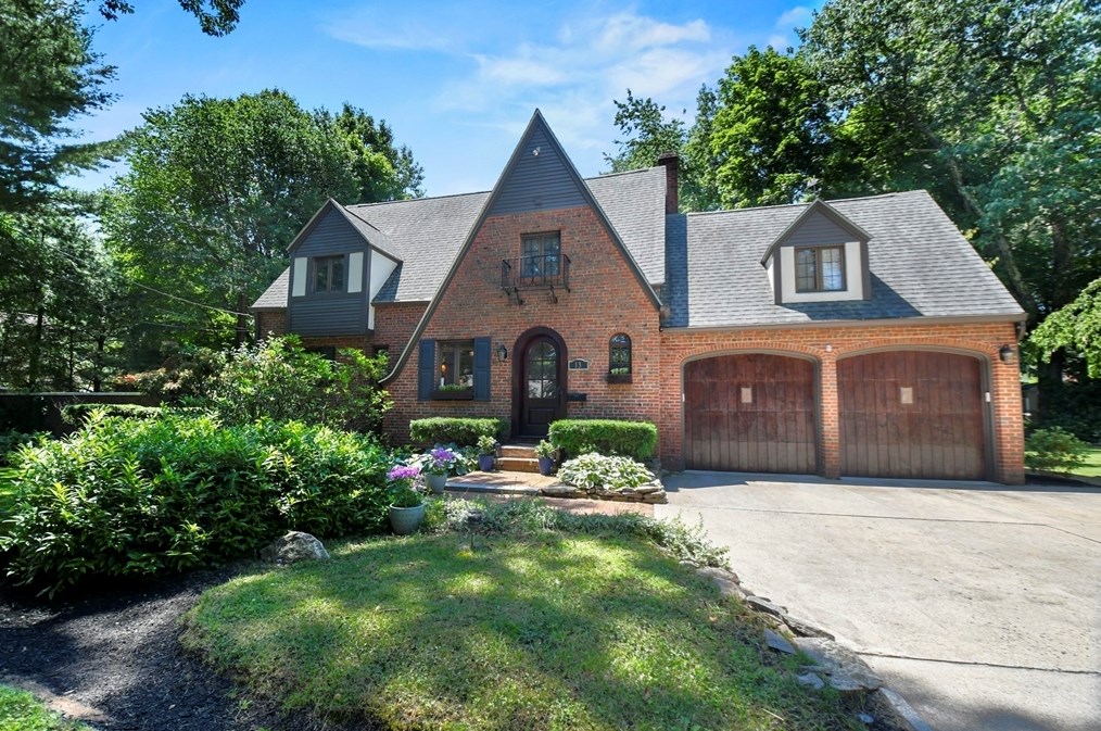 13 Highland Ave, Holden, MA 01520