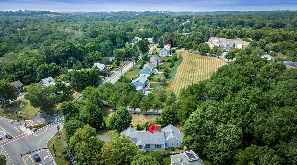 209 Maple St, Danvers, MA 01923 exterior