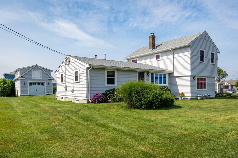 10 Palmer St, Fairhaven, MA 02719