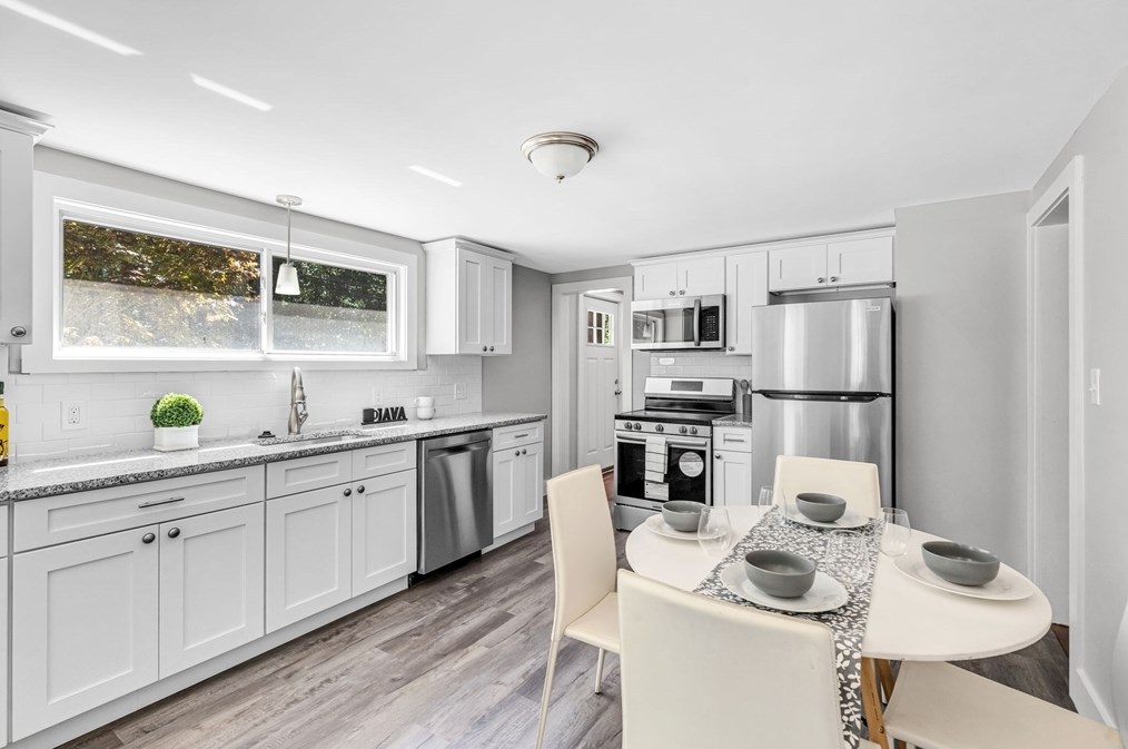 155 Loudville Rd, E Hampton, MA 01027 exterior