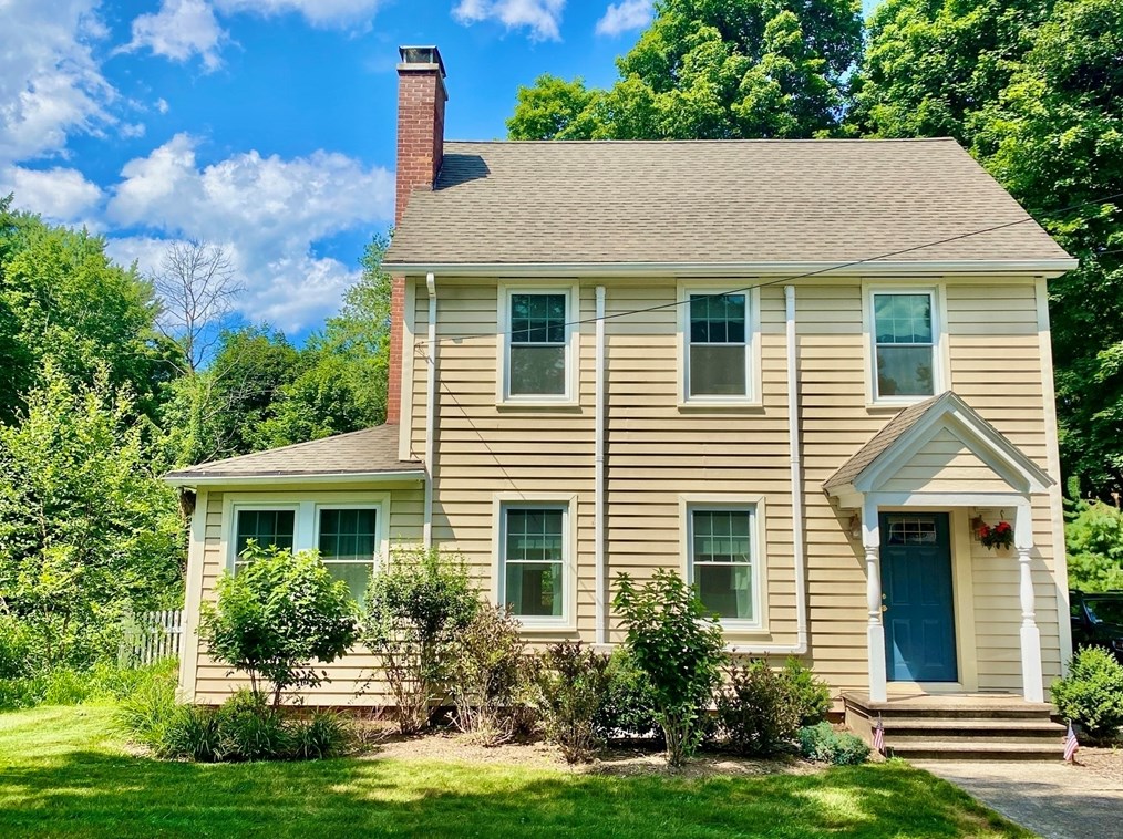 32 Lincoln Rd, Springfield, MA 01106