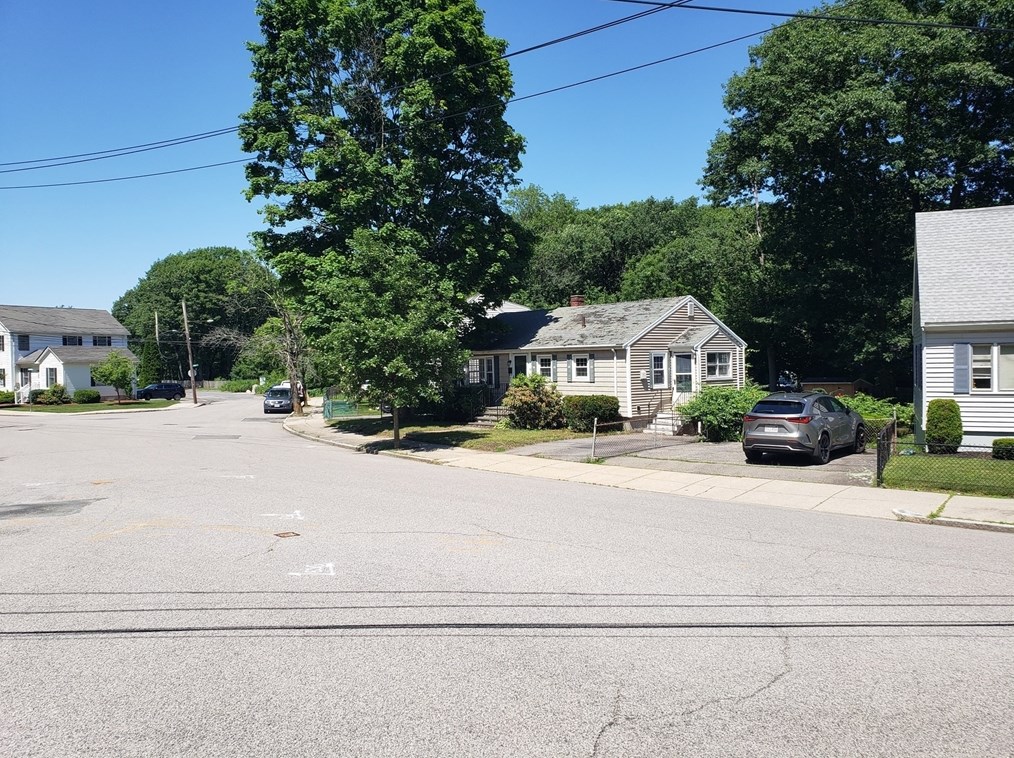 120 Windham Rd, Boston, MA 02136