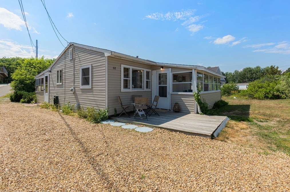 68 Southern Blvd, Newbury, MA 01951