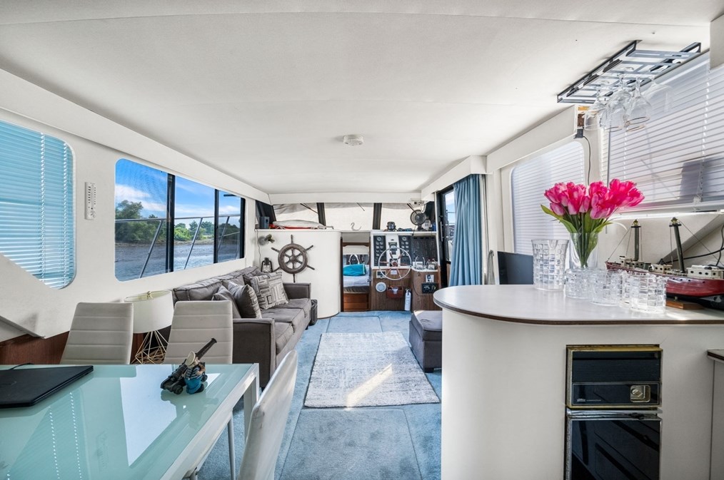 305 Commandants #a23, Chelsea, MA 02150