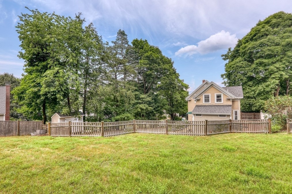 868 Main St, Reading MA  01867-1754 exterior