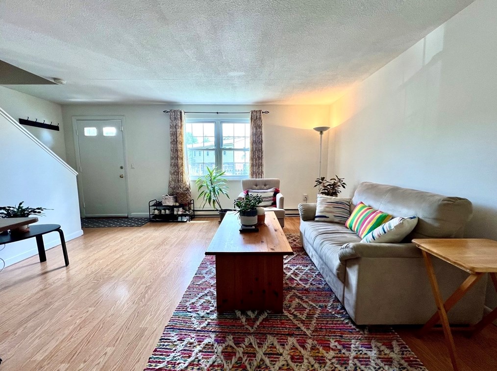 252 West St #3, Amherst, MA 01002