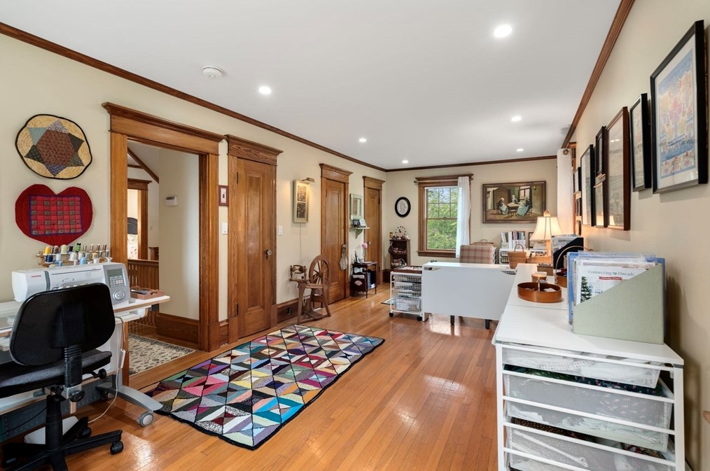 616 Elm St, Dartmouth MA 02748-2147 exterior