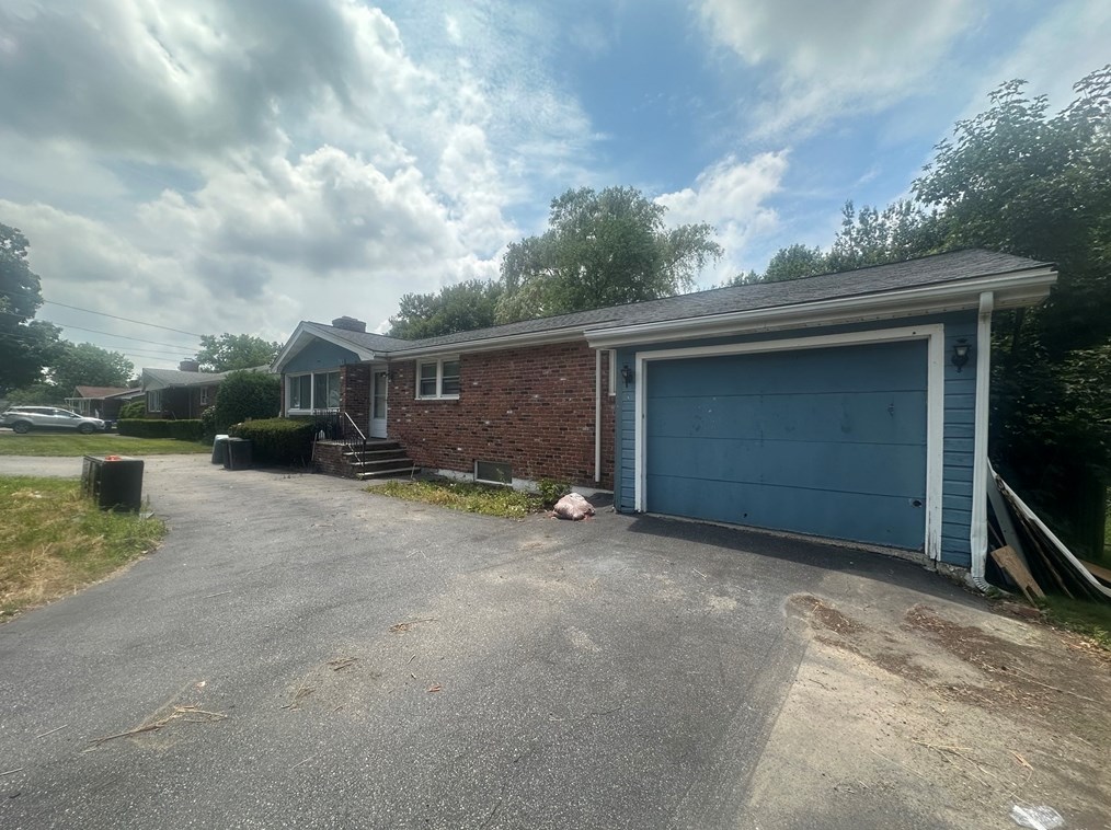 97 Central St, Saugus, MA 01906