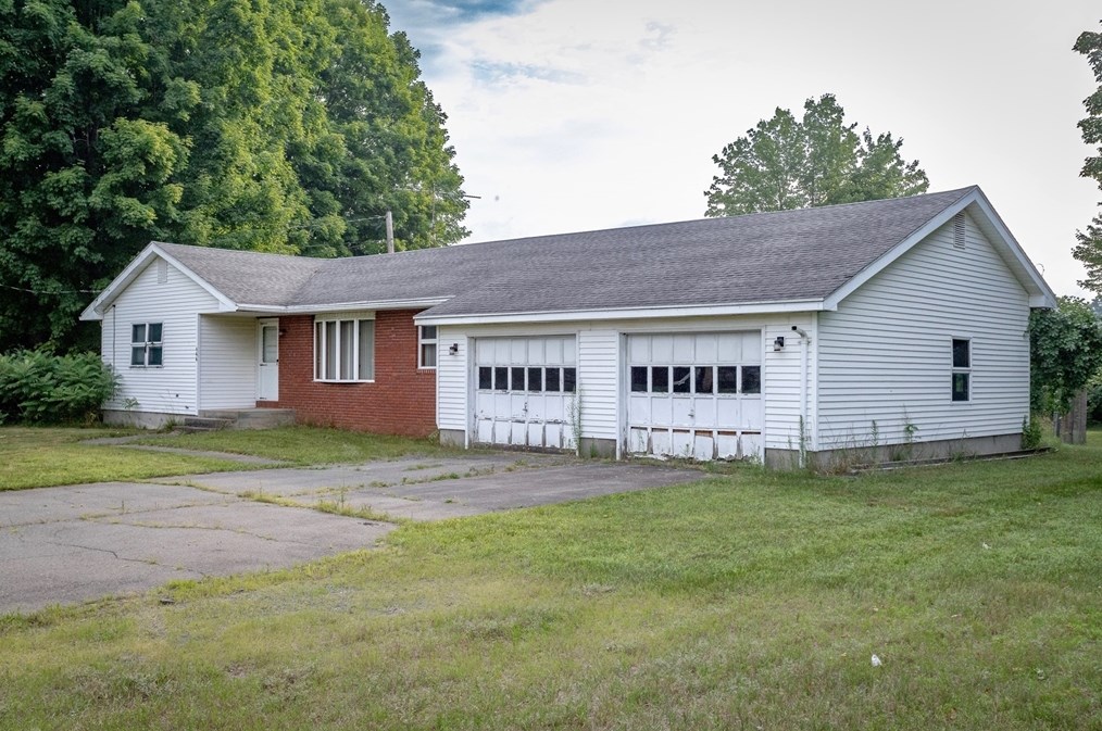 446 Southwick Rd, Montgomery, MA 01085