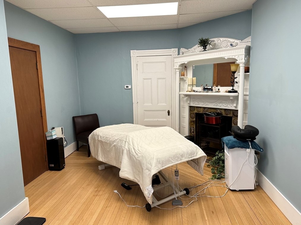 59 Merriam Ave, Leominster MA 01453-2153 exterior