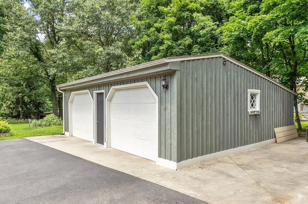 27 Woodrow St, Hudson, MA 01749