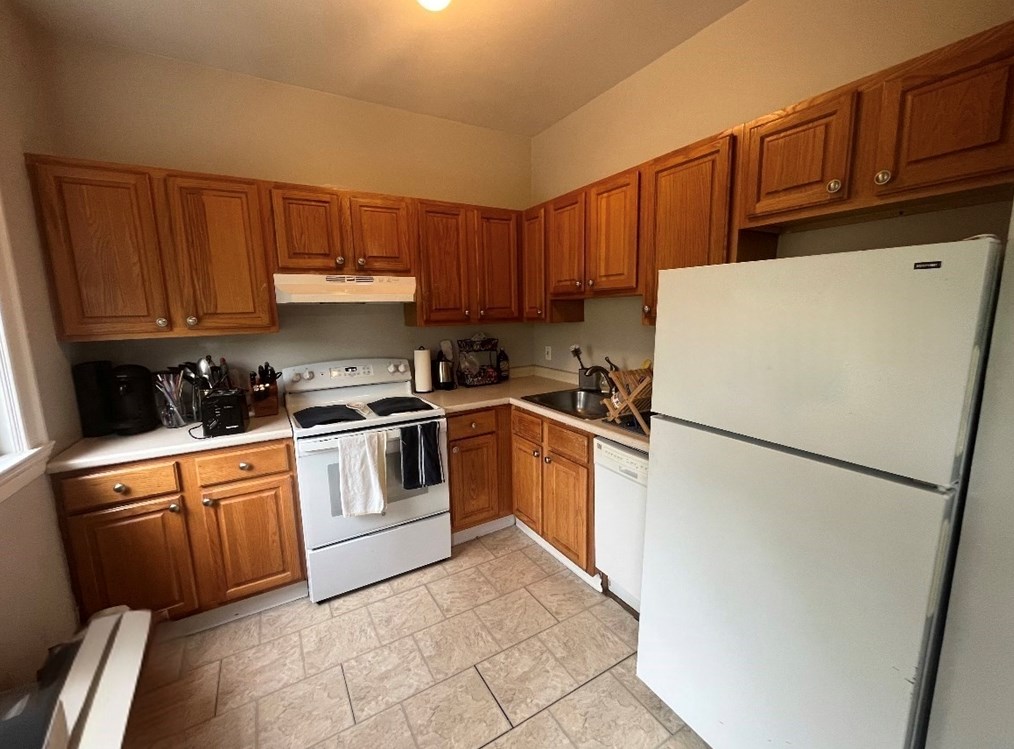 12 Stearns Rd #3, Brookline, MA 02446