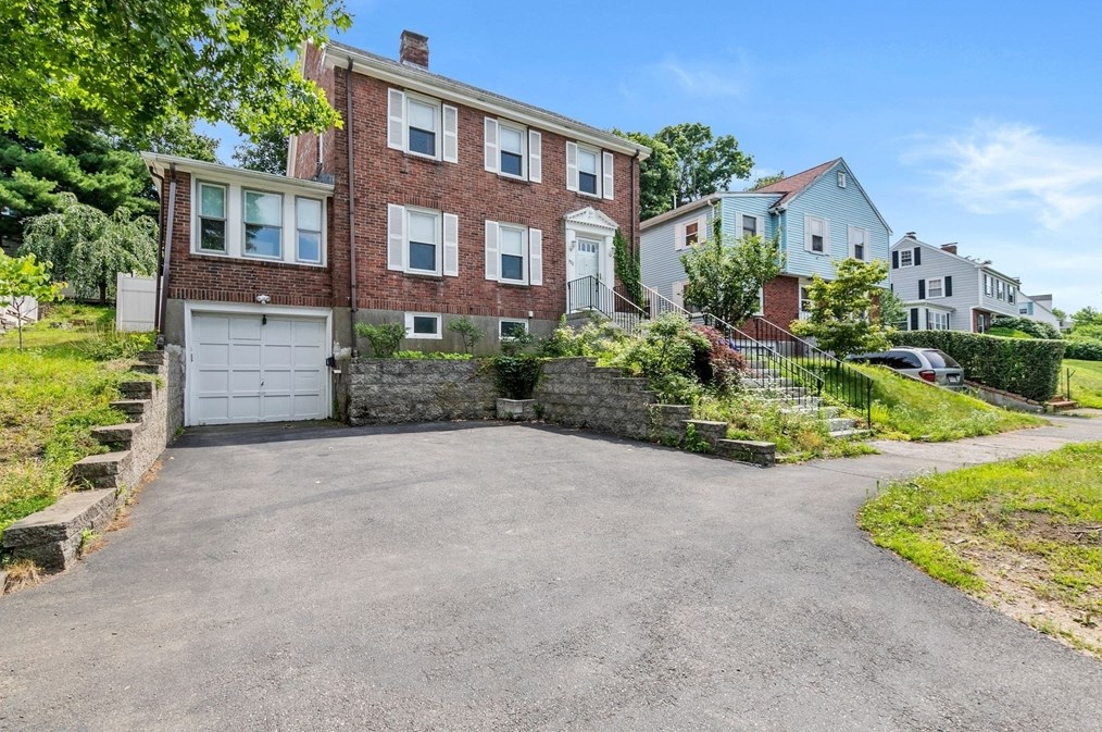 922 Furnace Brk Pkwy, Quincy MA 02169-2304 exterior