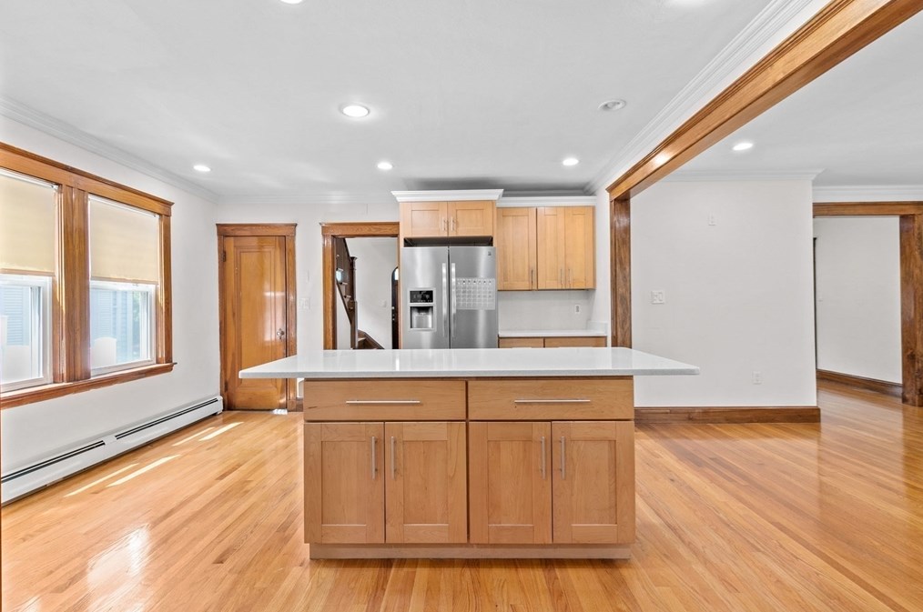 922 Furnace Brk Pkwy, Quincy MA 02169-2304 exterior