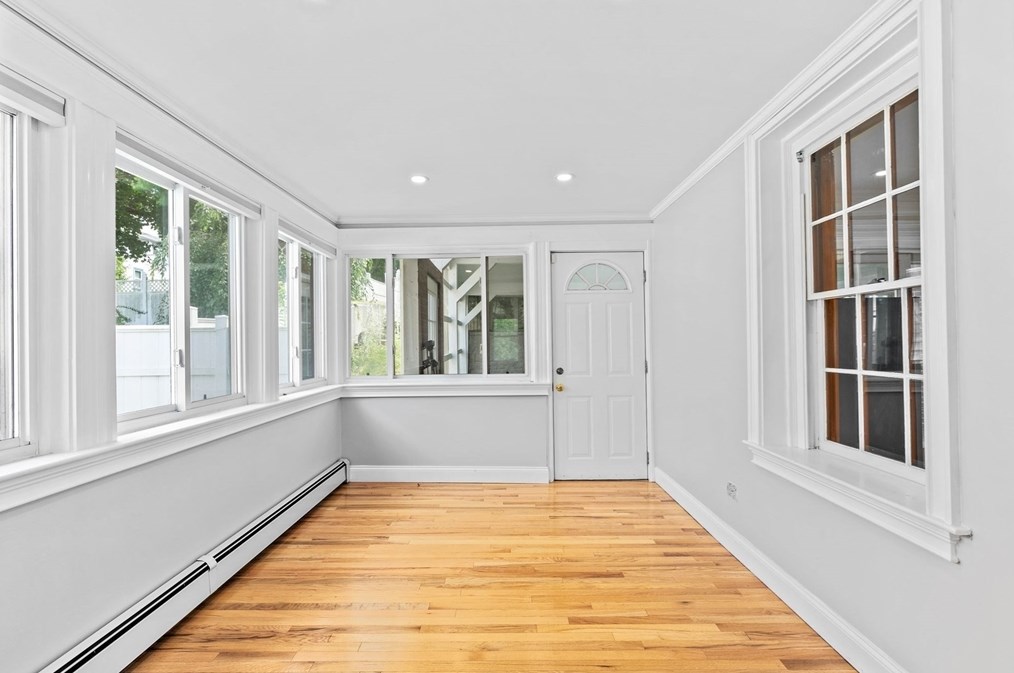 922 Furnace Brk Pkwy, Quincy MA 02169-2304 exterior