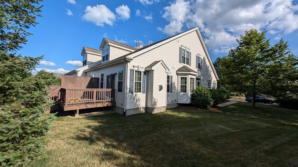 70 Kendall Ct, Bedford, MA 01730-1681