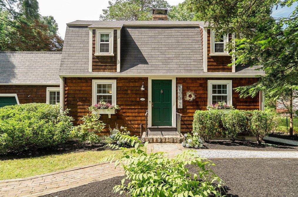 357 Lincoln St, Lexington, MA 02420