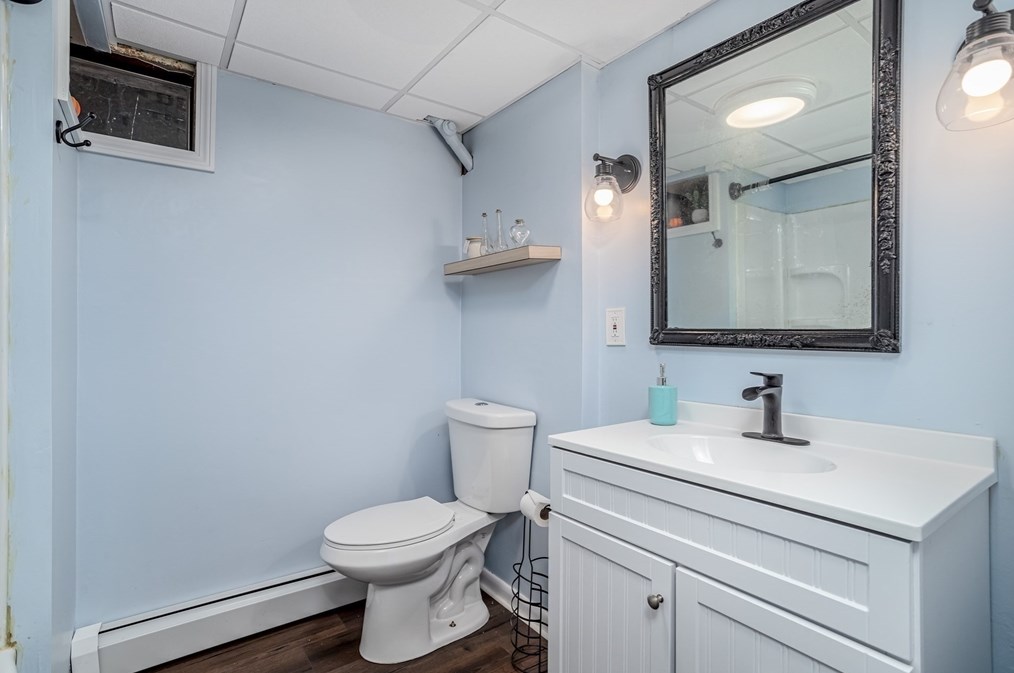 311 Pleasant St, Leominster MA  01453-6227 exterior