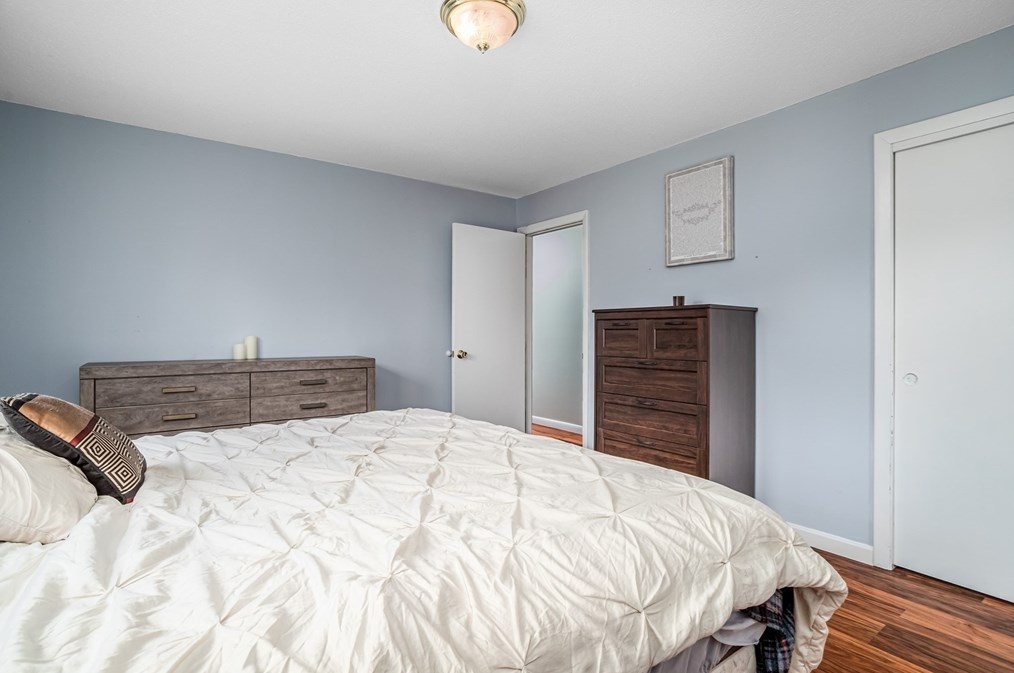 311 Pleasant St, Leominster MA  01453-6227 exterior