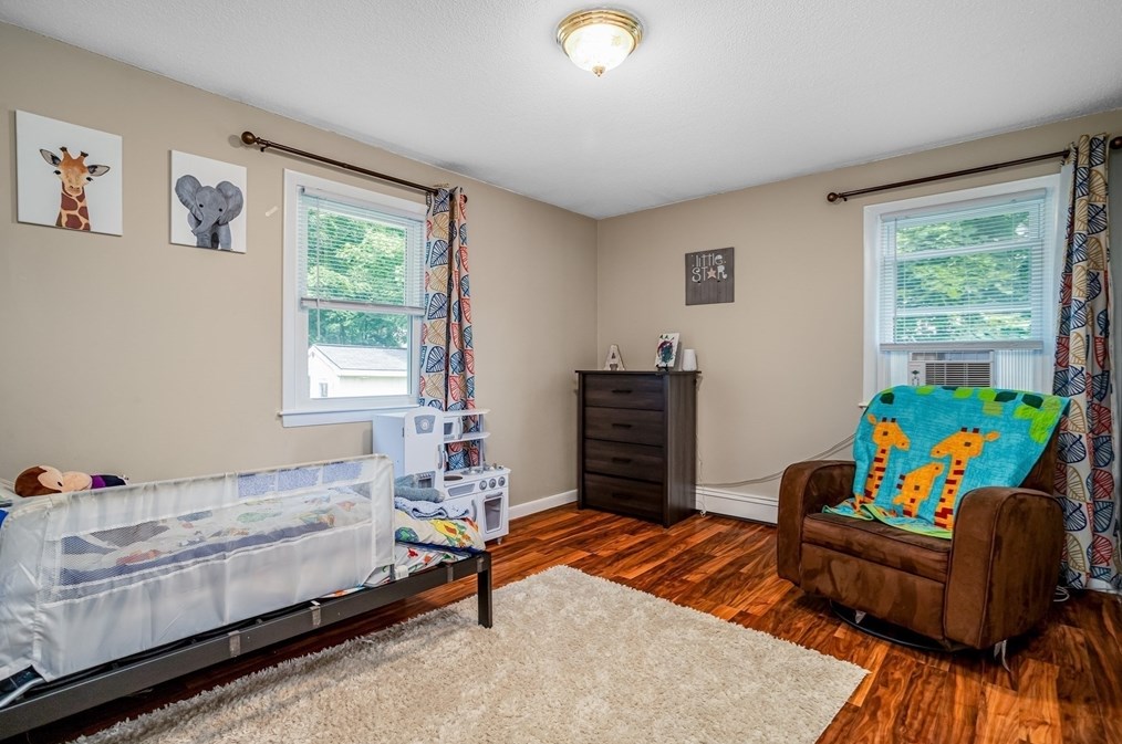 311 Pleasant St, Leominster MA  01453-6227 exterior