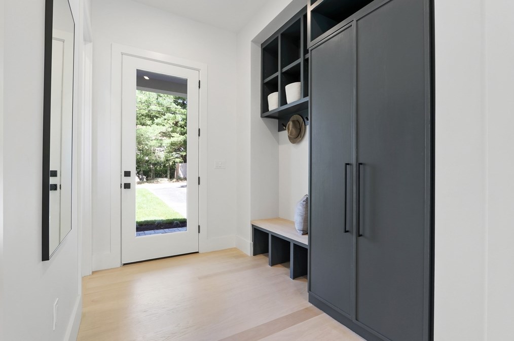 30 High St #30, Newton, MA 02461