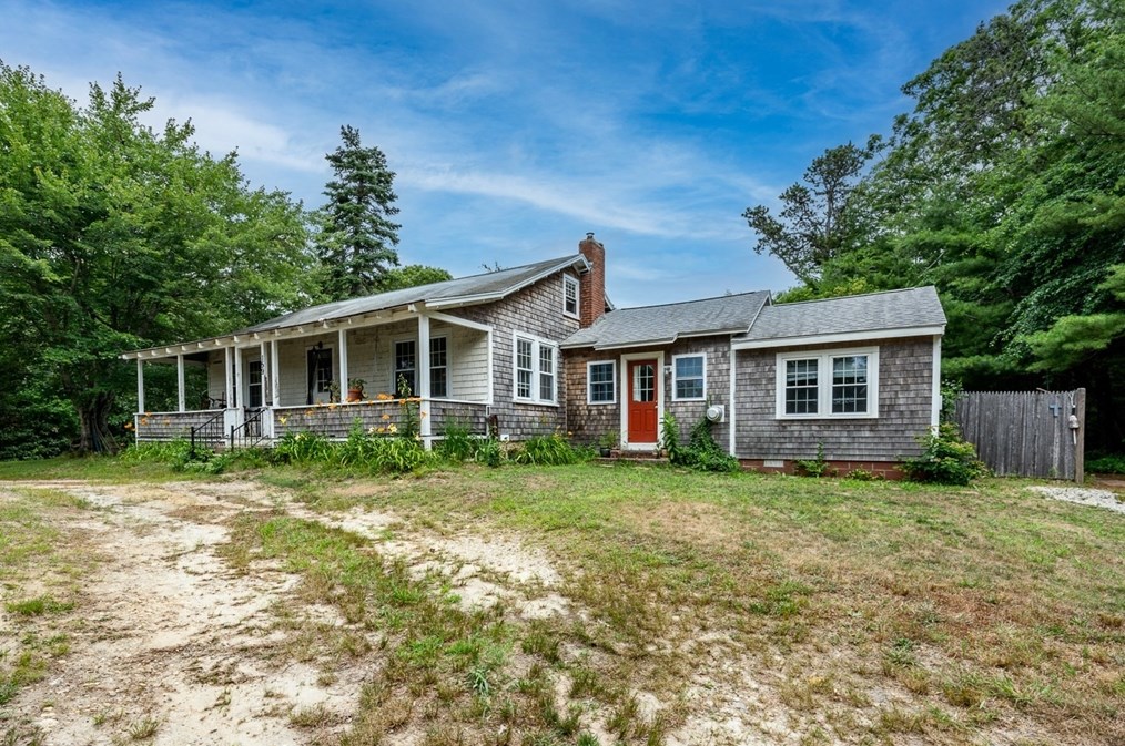 159 Pleasant Lake Ave, Harwich, MA 02645