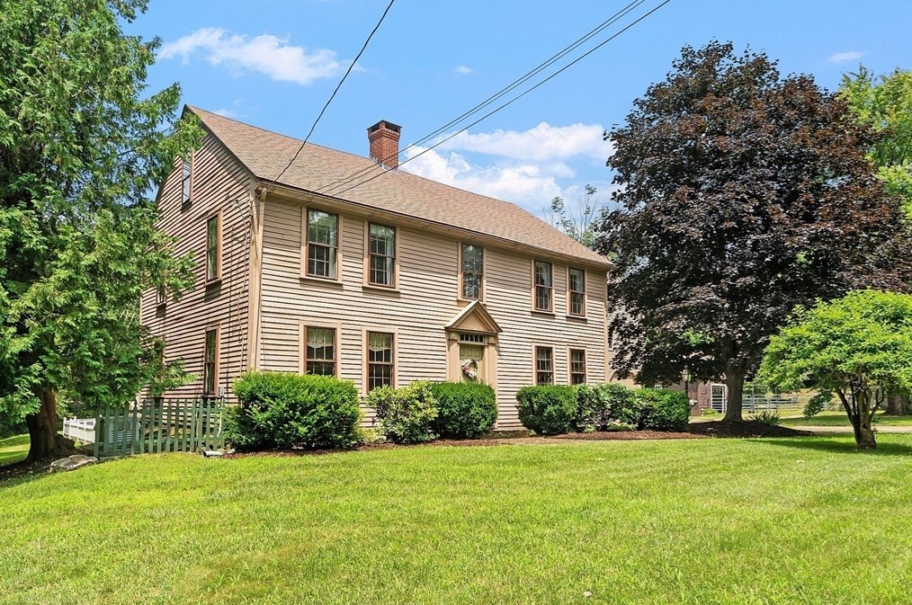 1148 Old Turnpike Rd, Oakham, MA 01068