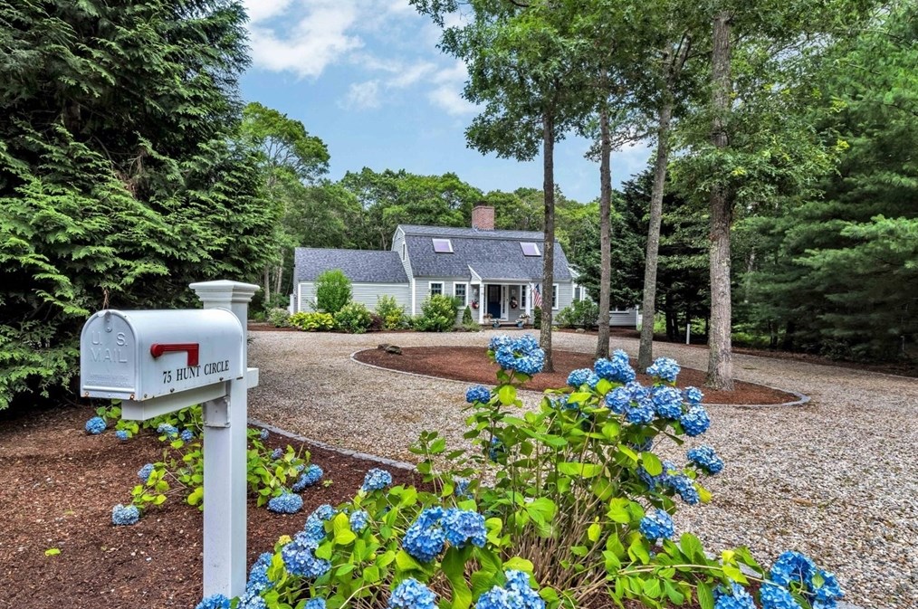 75 The Hunt Cir, Mashpee, MA 02649