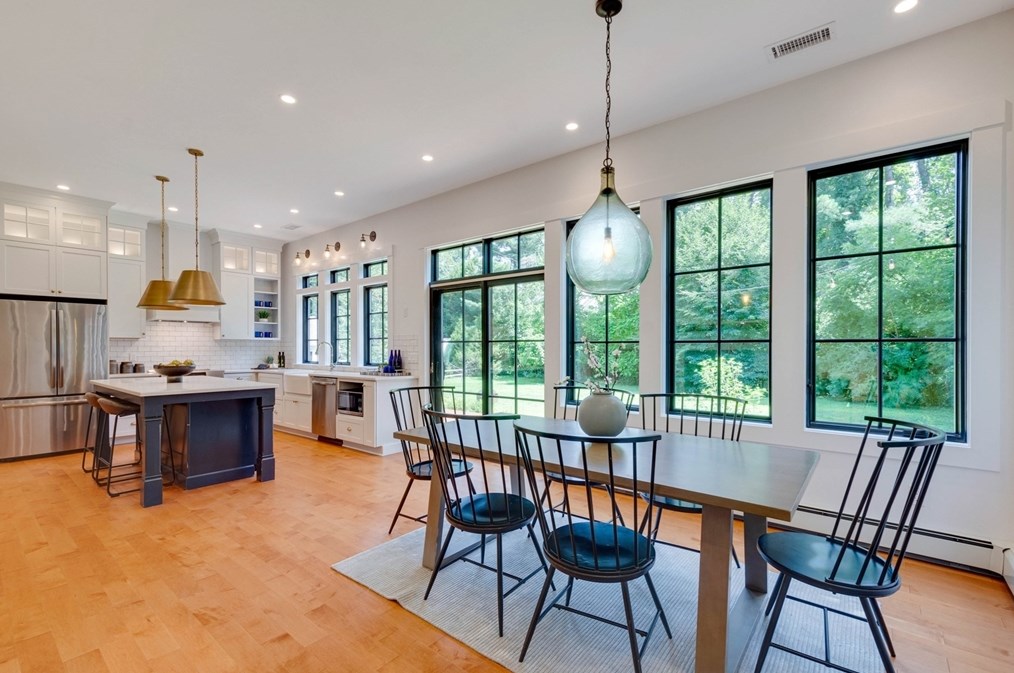 18 Whittemore St, Concord, MA 01742 exterior