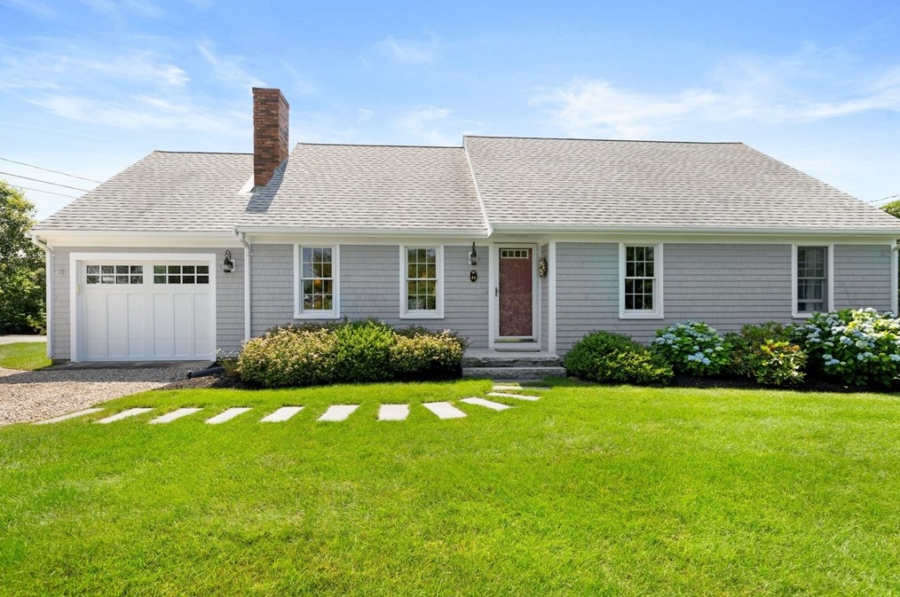 41 Seaquanset Rd, Chatham, MA 02633