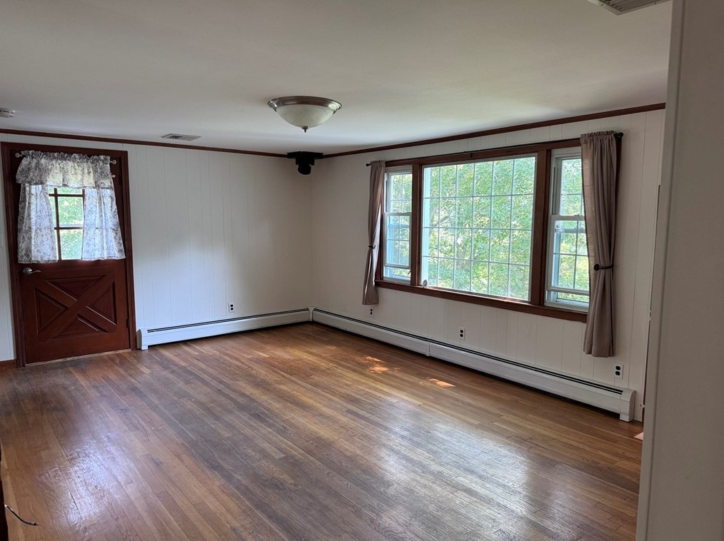 95 Spring St, Swansea MA  02777-4535 exterior