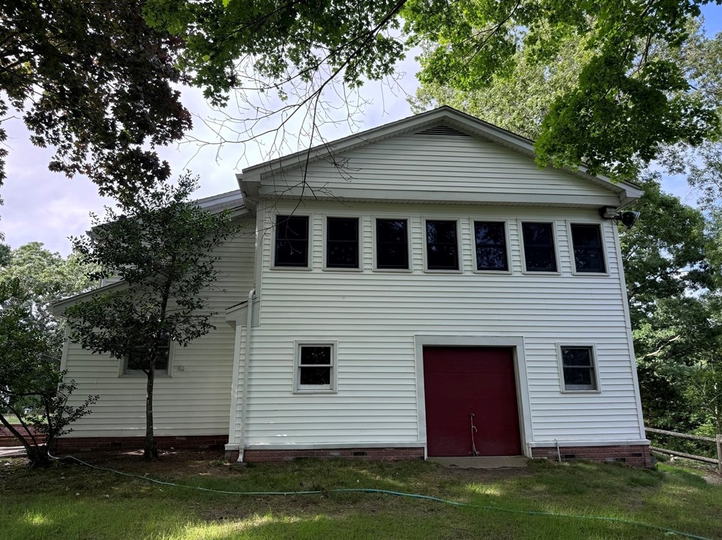 95 Spring St, Swansea MA  02777-4535 exterior