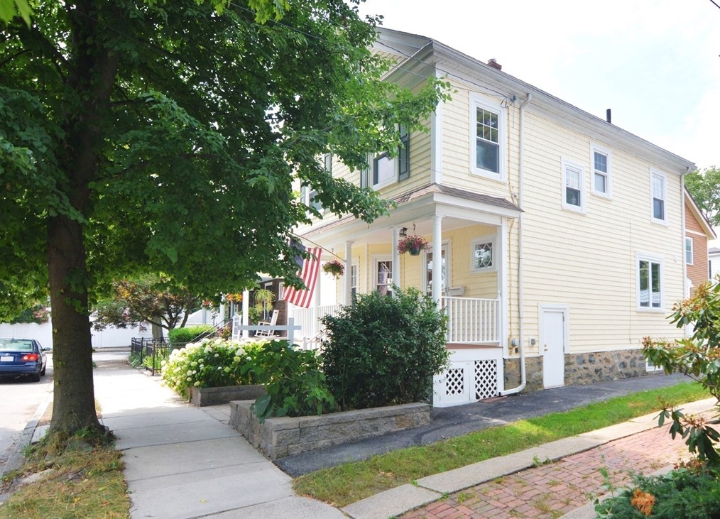 6 Sheridan Ave, Medford, MA 02155-4020