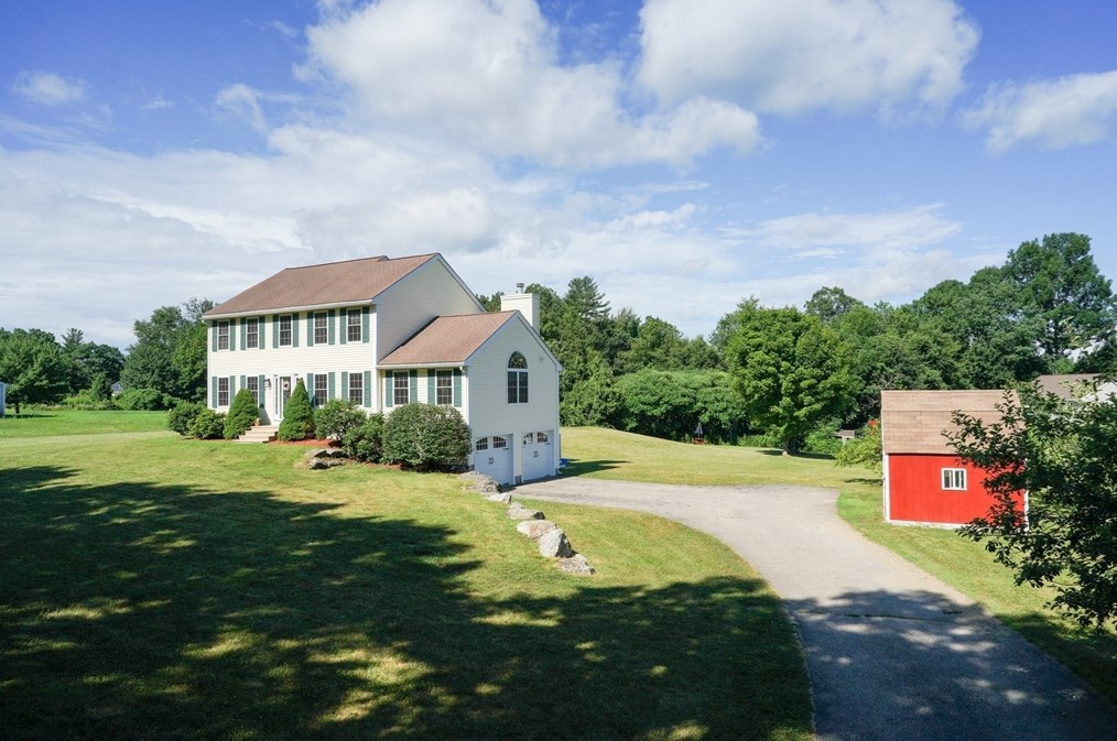 219 Paxton Rd, Spencer, MA 01562 exterior