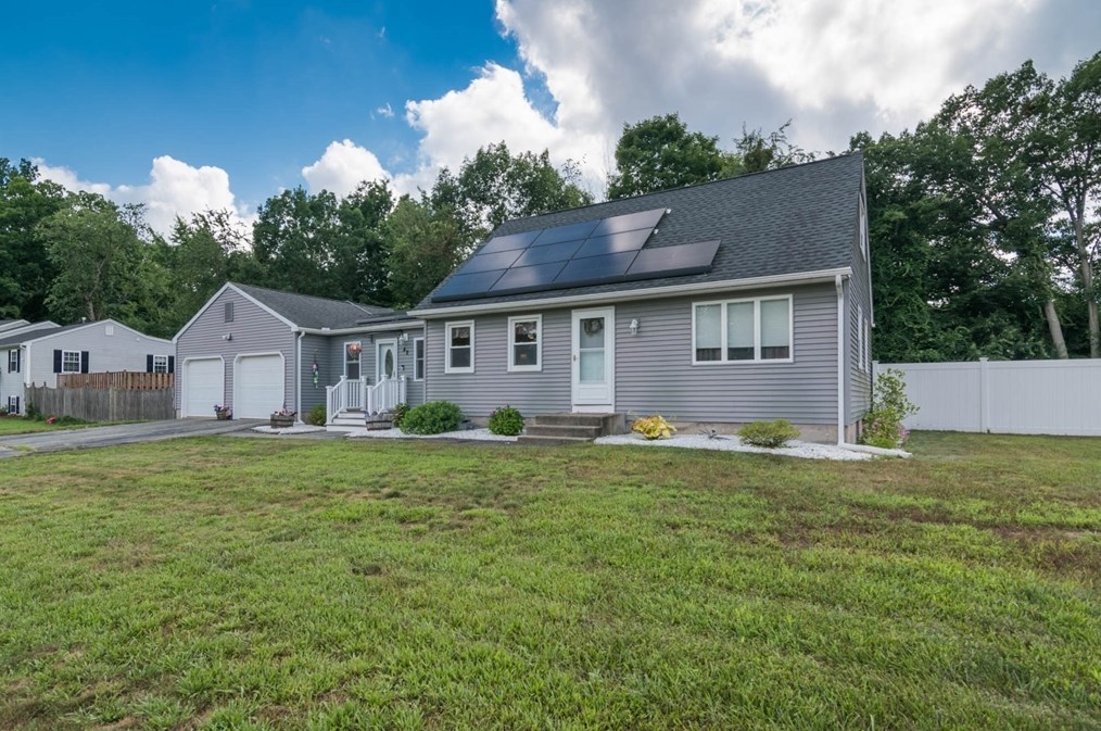 42 Mallard Cir, Agawam, MA 01001