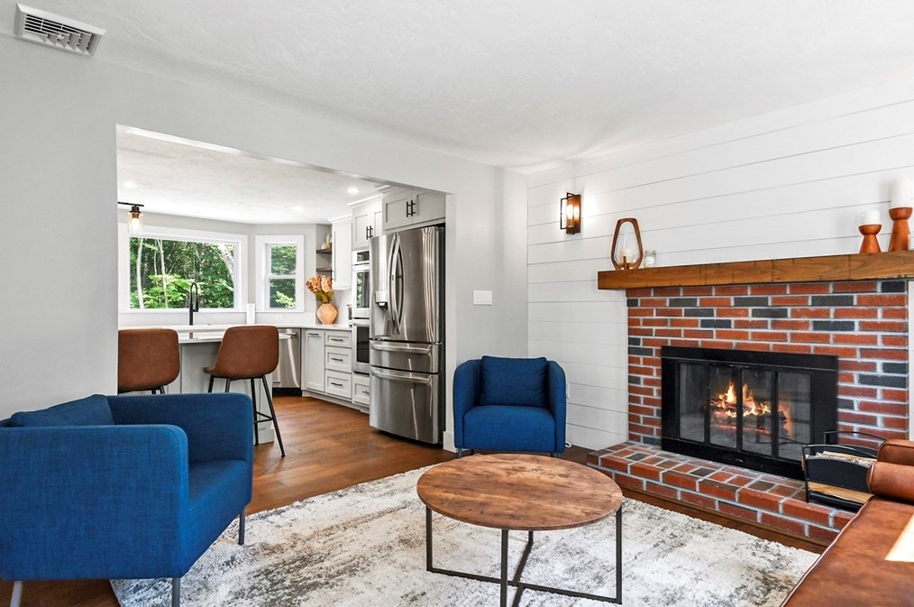 12 Evergreen Dr, Franklin MA  02038-2797 exterior