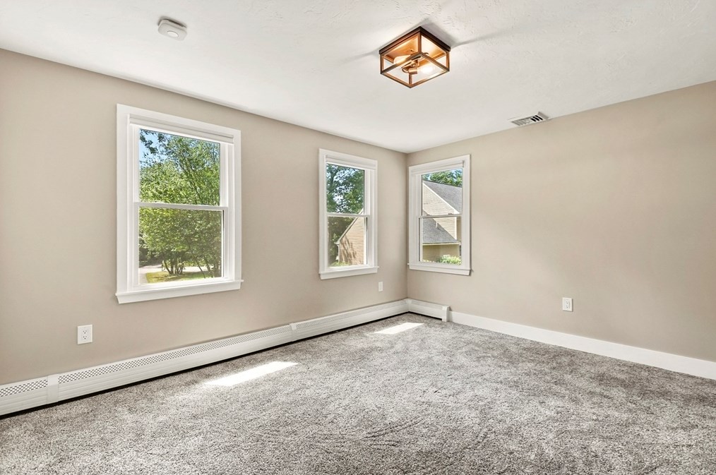 12 Evergreen Dr, Franklin MA  02038-2797 exterior