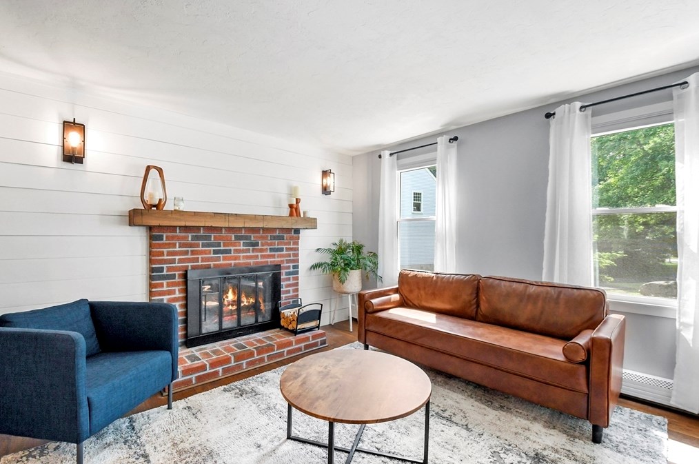 12 Evergreen Dr, Franklin MA  02038-2797 exterior