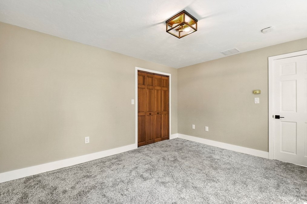 12 Evergreen Dr, Franklin MA  02038-2797 exterior